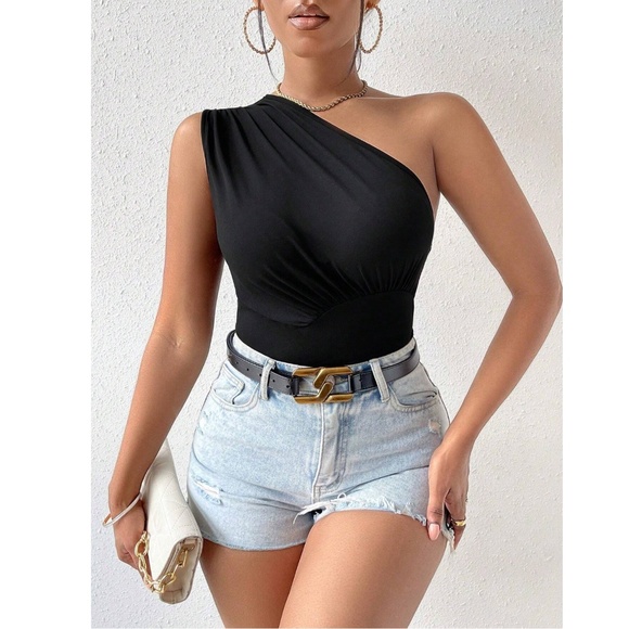 Black Ruched Asymmetrical Slim Fit One Shoulder Top - Picture 6 of 9